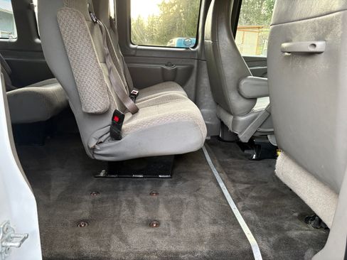 Used 2015 Chevrolet Express 2500 LT w/ LT Preferred Equipment Group image 8