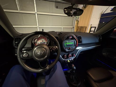 Used 2019 MINI Cooper Countryman SE w/ Storage Package image 4