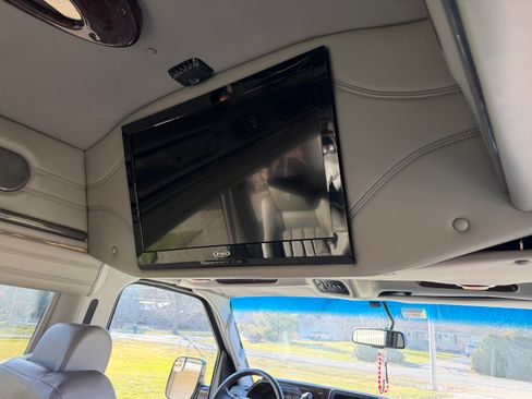 Used 2012 Ford E-150 and Econoline 150 w/ Premium Van Group image 12