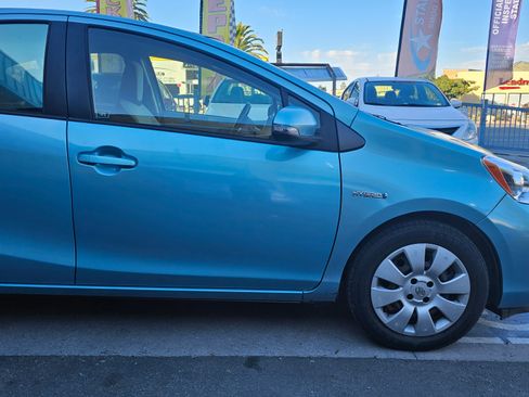 Used 2014 Toyota Prius C One image 20