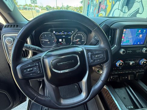 Used 2023 GMC Sierra 2500 Denali w/ Denali Black Diamond Edition image 12