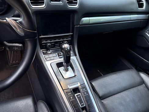 Used 2013 Porsche Boxster RWD image 16