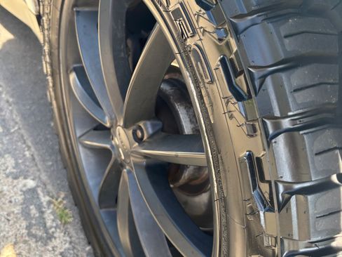 Used 2015 Land Rover Range Rover Sport SE image 11