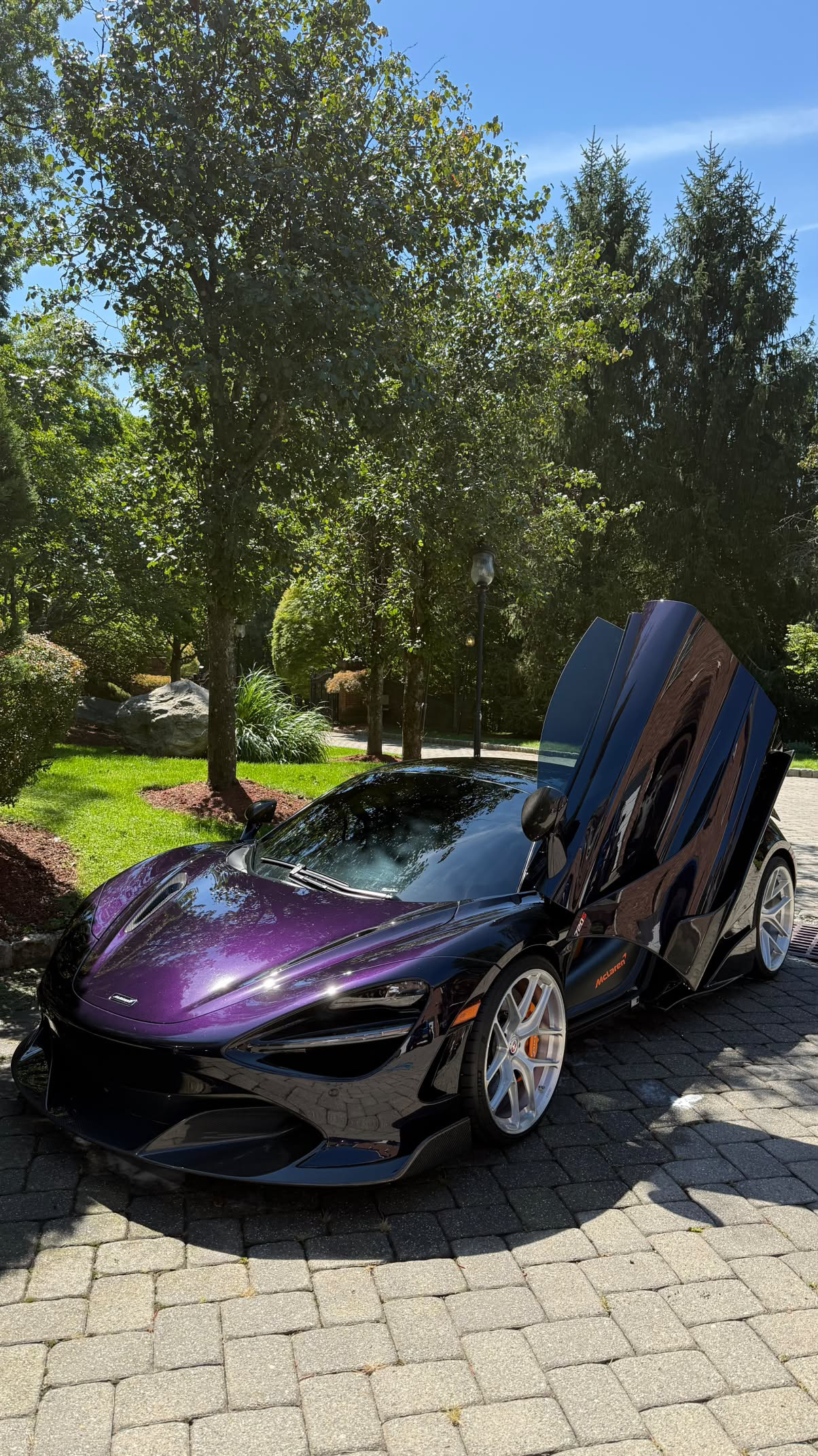 Used 2020 McLaren 720S Spider RWD image 1