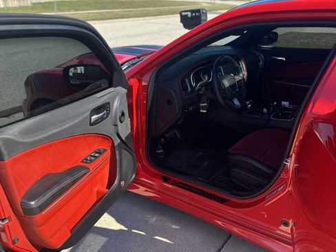 Used 2016 Dodge Charger R/T Scat Pack w/ Technology Group image 24