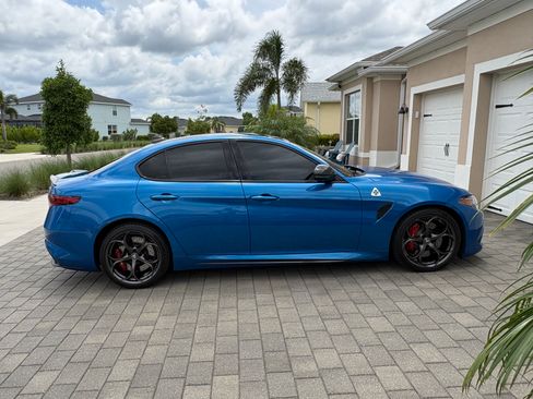 Used 2023 Alfa Romeo Giulia Quadrifoglio RWD image 13