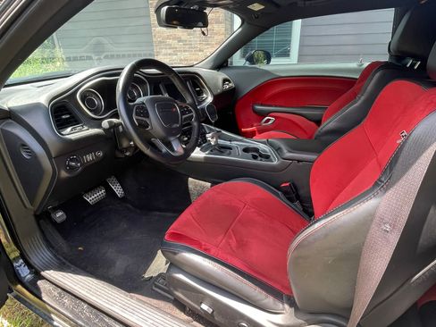 Used 2015 Dodge Challenger R/T Plus RWD image 11