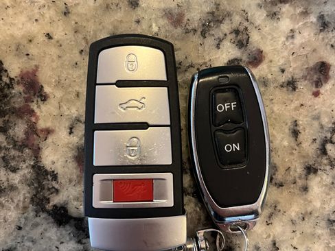 Used 2013 Volkswagen CC Lux image 32