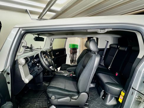 Used 2007 Toyota FJ Cruiser 2WD image 27