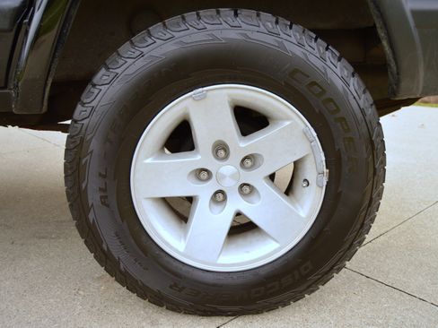 Used 2001 Jeep Cherokee Sport image 32