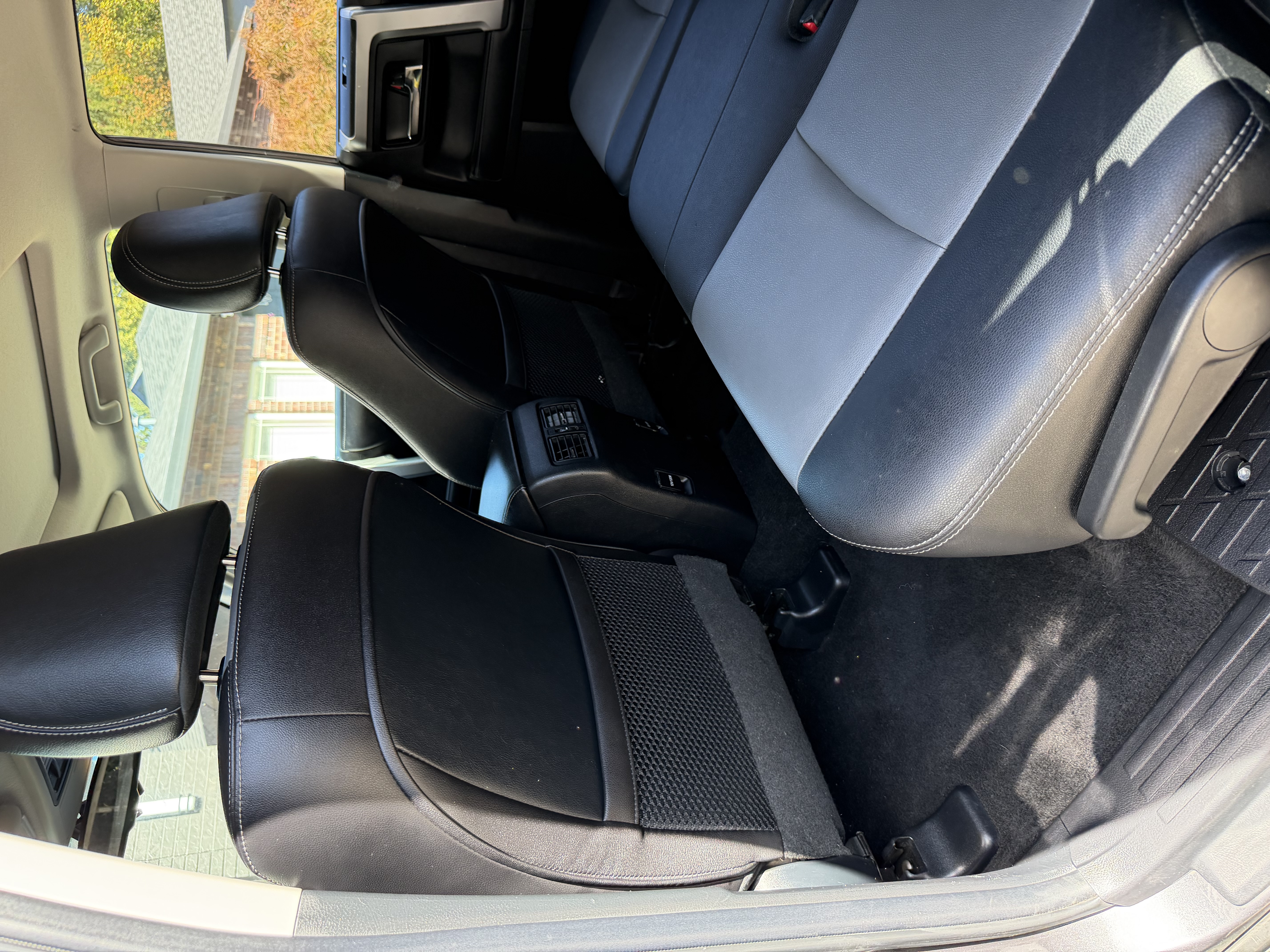 Used 2018 Toyota 4Runner SR5 Premium AWD/4WD image 12