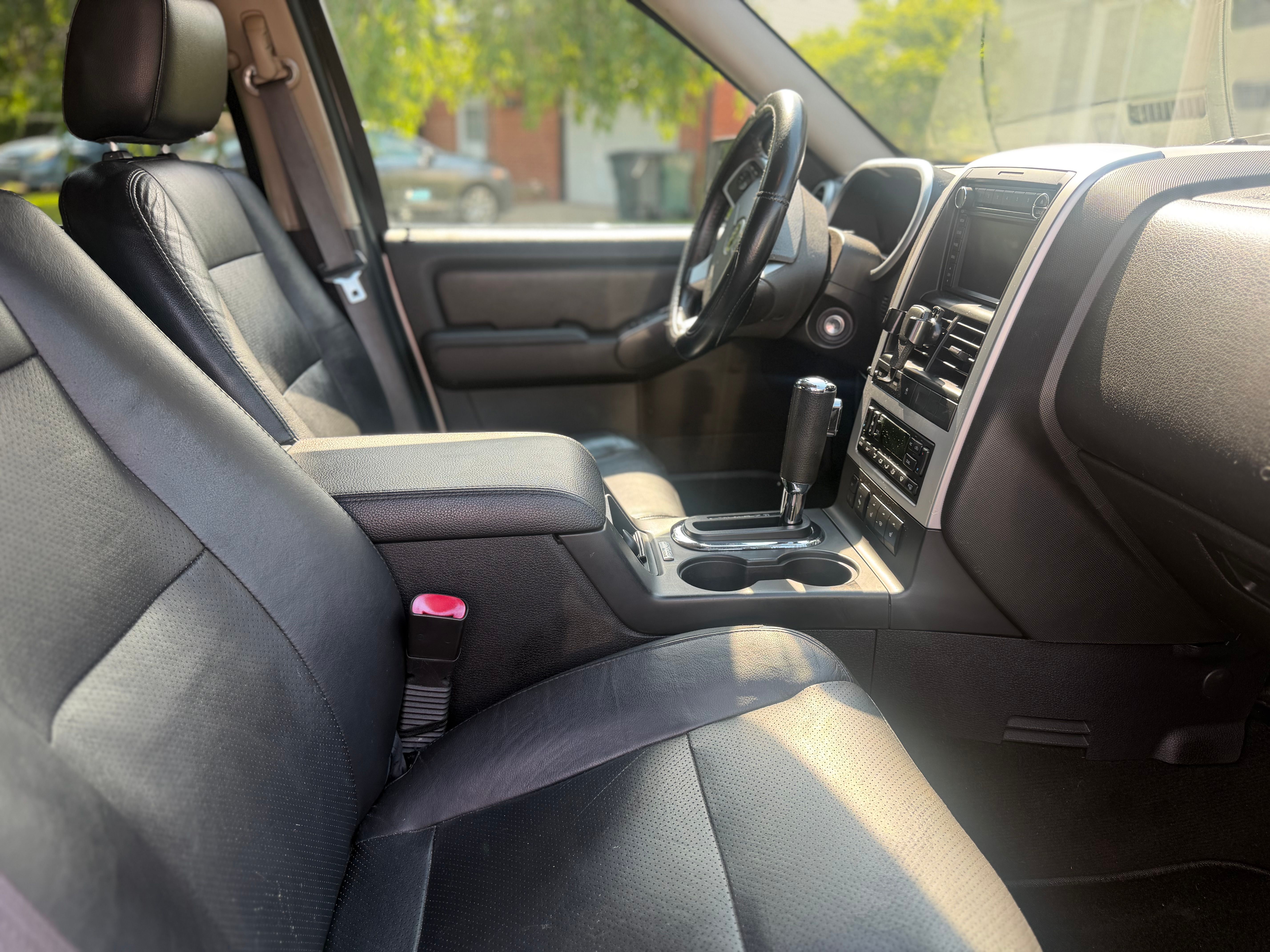 Used 2008 Mercury Mountaineer Premier AWD/4WD image 26
