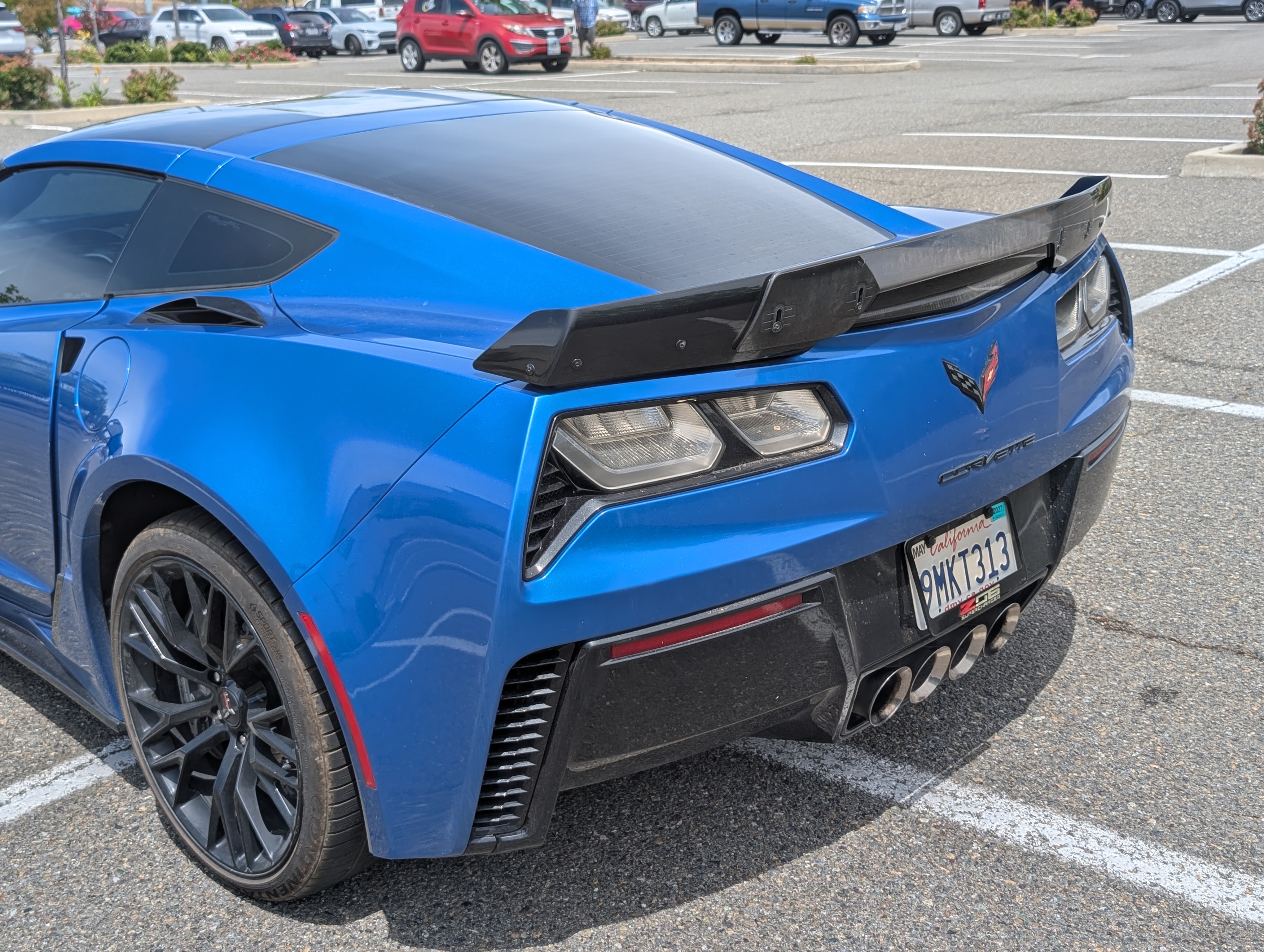 Used 2016 Chevrolet Corvette Z06 w/ 3LZ Preferred Equipment Group RWD image 6