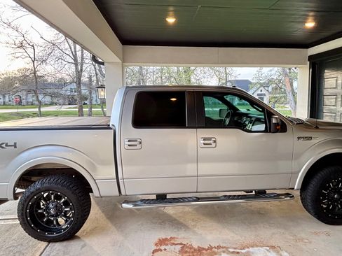 Used 2010 Ford F150 Lariat image 5