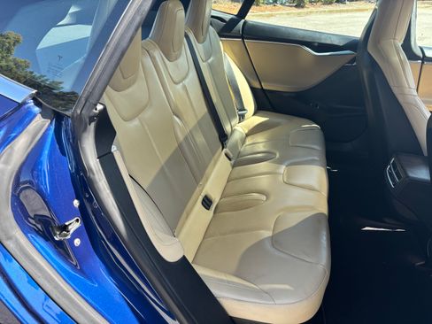 Used 2015 Tesla Model S 90D image 19
