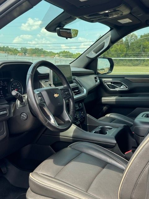 Used 2021 Chevrolet Suburban Premier RWD image 14