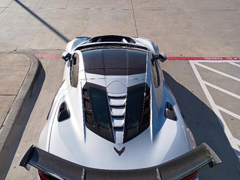 Used 2026 Chevrolet Corvette ZR1 w/ ZR1 Carbon Fiber Aero Package image 13