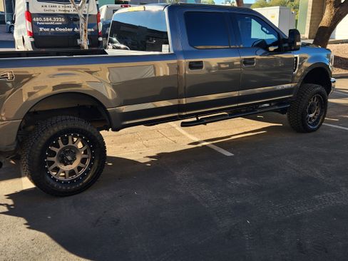Used 2018 Ford F250 XLT image 1