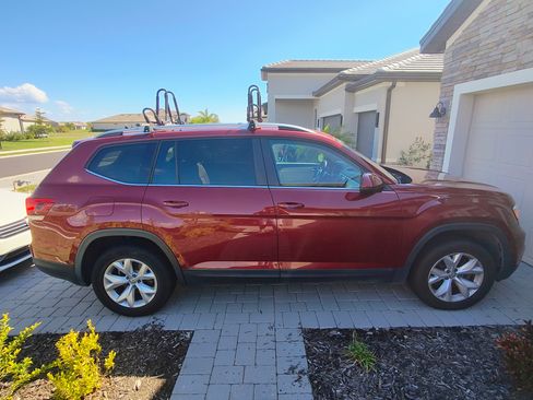 Used 2018 Volkswagen Atlas SE image 1