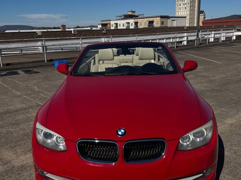 Used 2011 BMW 335i Convertible image 15