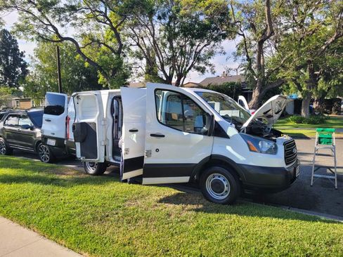 Used 2016 Ford Transit 250 130 Low Roof image 4