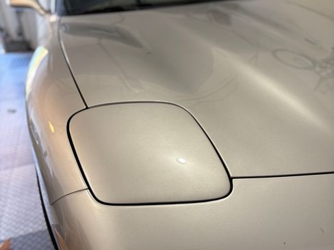 Used 2004 Chevrolet Corvette Convertible image 7