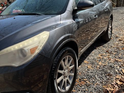 Used 2013 Buick Enclave Leather image 2