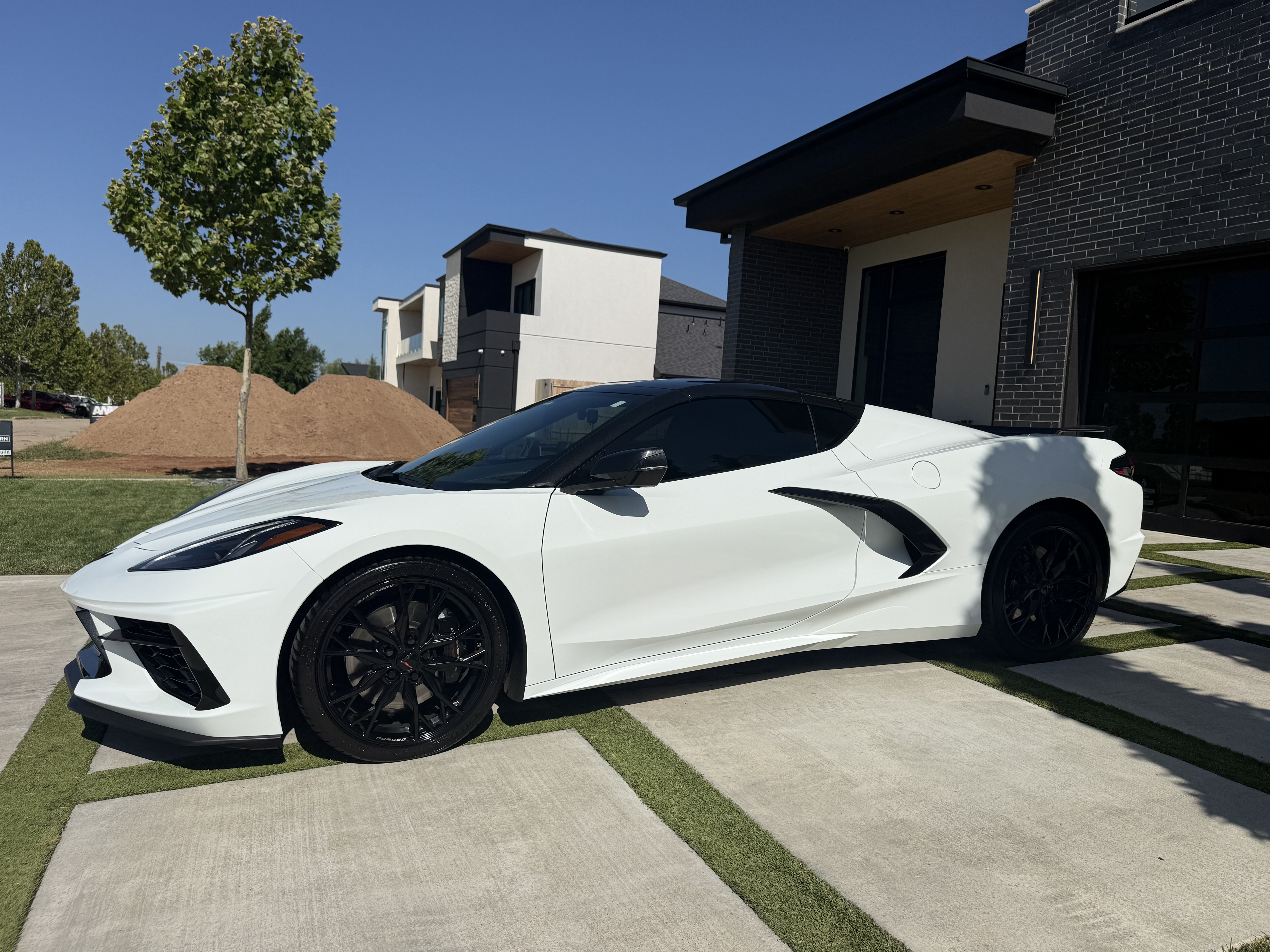 Used 2023 Chevrolet Corvette Stingray Coupe w/ Z51 Performance Package RWD image 8