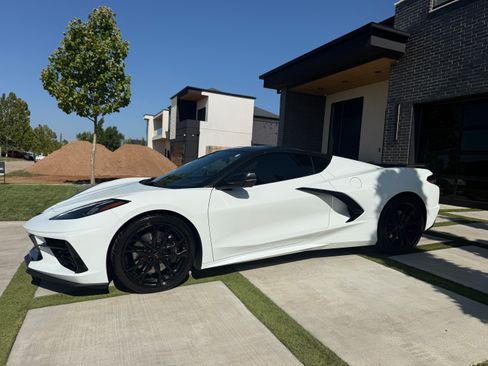 Used 2023 Chevrolet Corvette Stingray Coupe w/ Z51 Performance Package RWD image 8