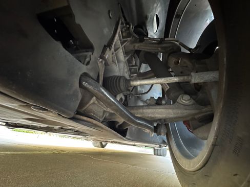 Used 2013 Aston Martin V8 Vantage Roadster image 29