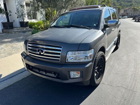 Used 2005 INFINITI QX56 4WD image 1
