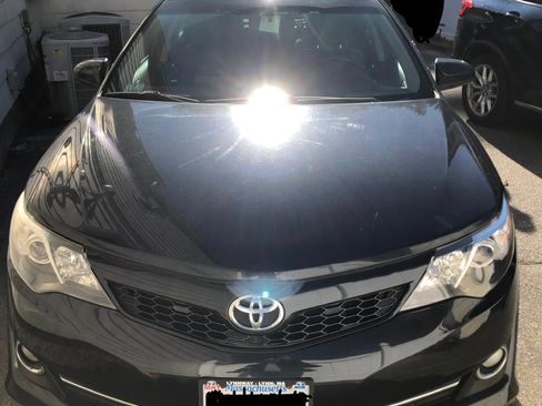 Used 2013 Toyota Camry SE image 1