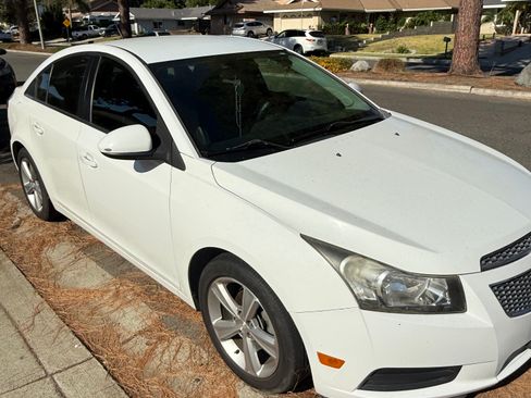 Used 2013 Chevrolet Cruze LT FWD image 8