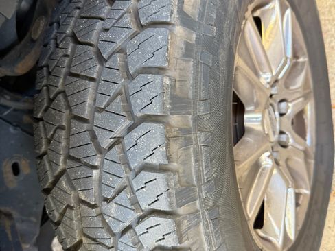 Used 2015 Ford F150 XLT w/ Equipment Group 302A Luxury image 5