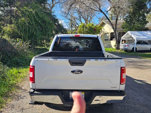 Used 2018 Ford F150 XLT image 6