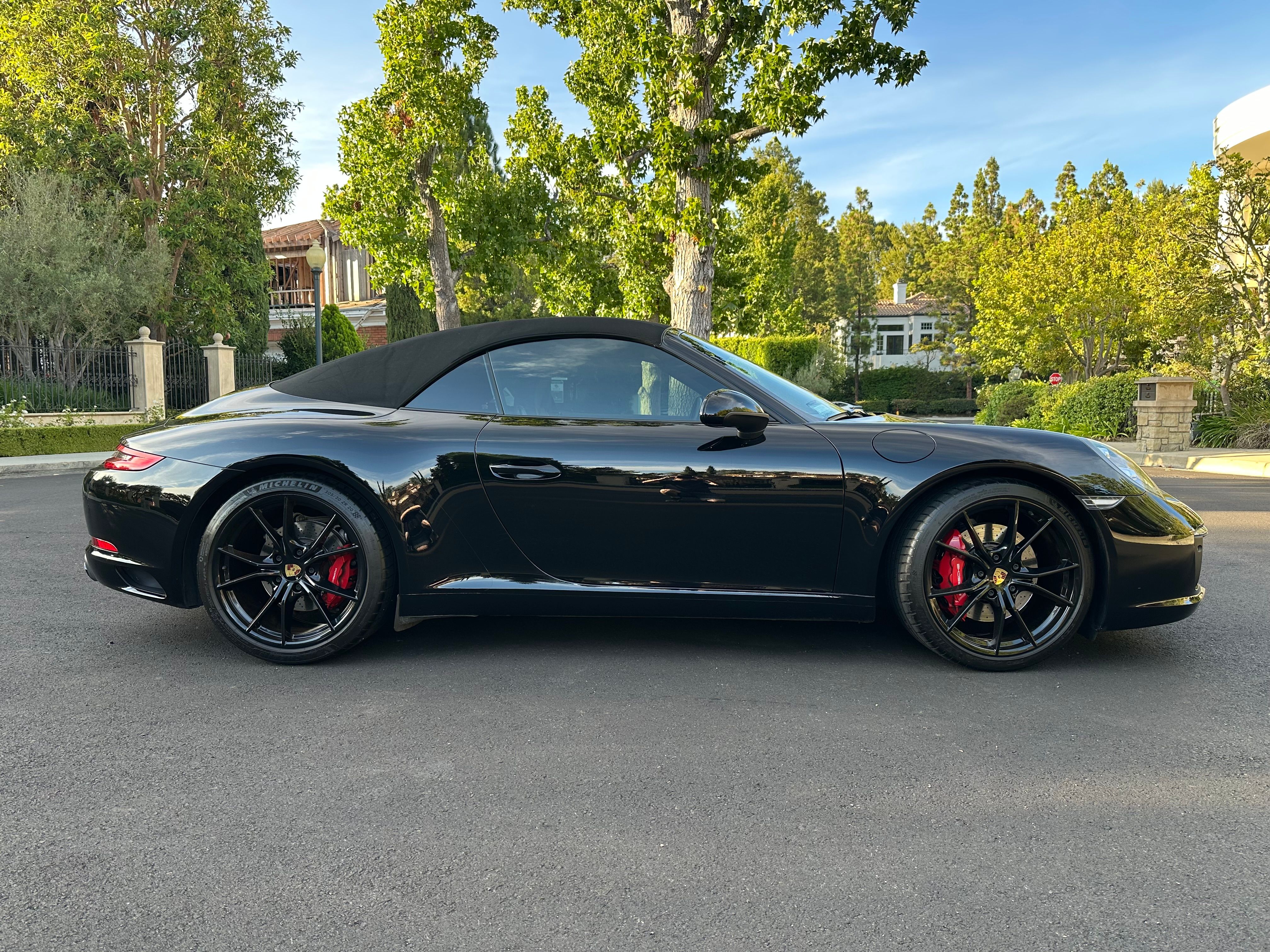 Used 2019 Porsche 911 Carrera S RWD image 2