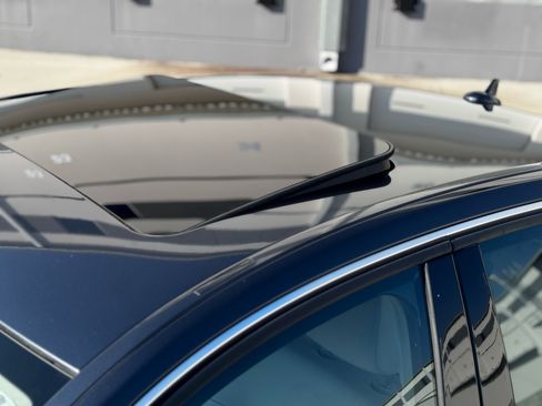 Used 2013 Mercedes-Benz E 350 Sedan image 9