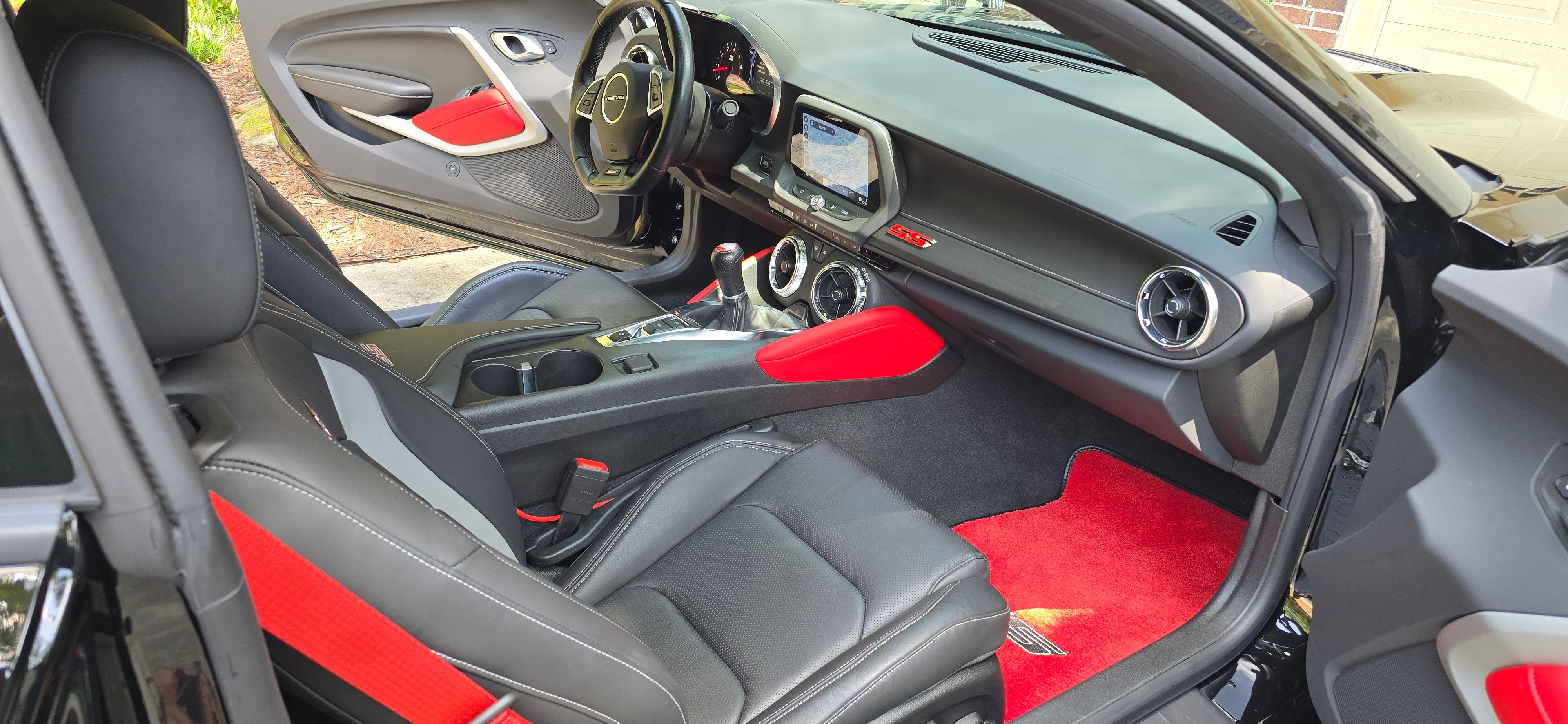 Used 2023 Chevrolet Camaro SS RWD image 9