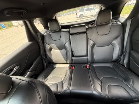 Used 2020 Jeep Cherokee High Altitude AWD/4WD image 22