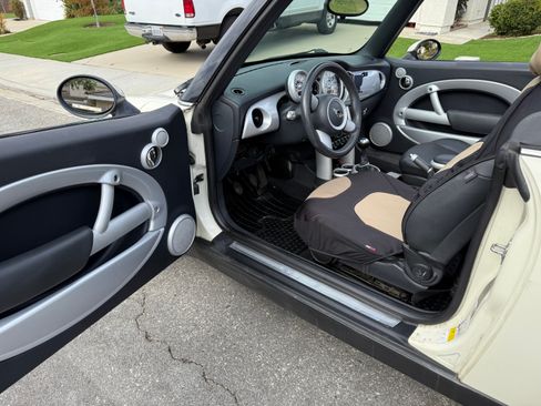 Used 2008 MINI Cooper Cooper Convertible 2D image 6