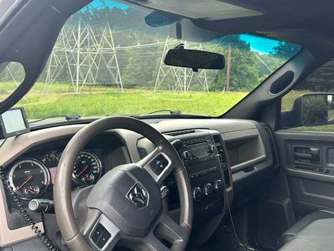 Used 2010 Dodge Ram 2500 Truck ST w/ ST Popular Equipment Group image 12