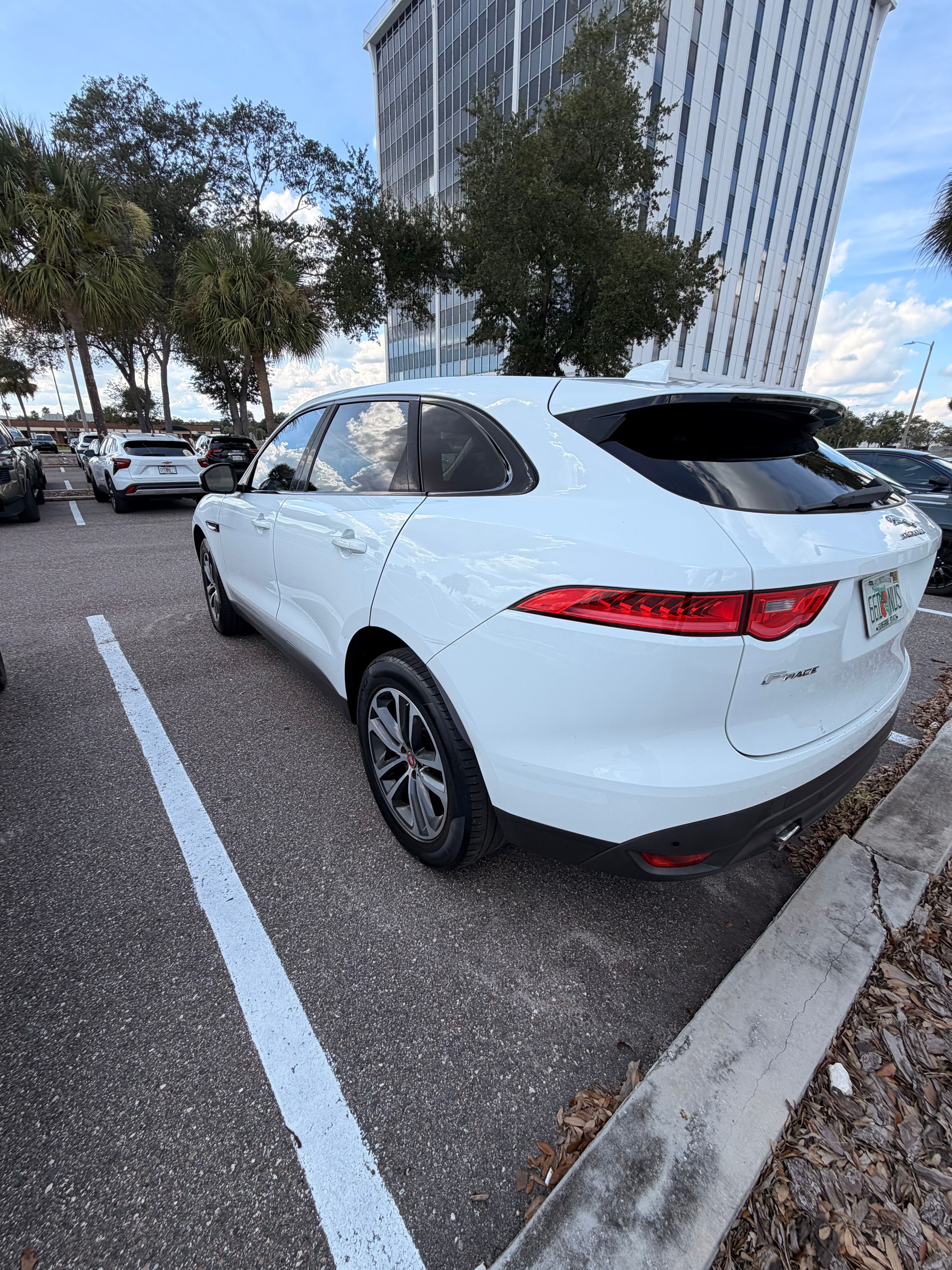 Used 2017 Jaguar F-PACE Premium AWD/4WD image 6