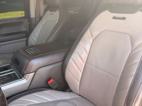 Used 2019 Ford F150 Limited w/ Trailer Tow Package image 9