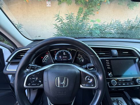 Used 2020 Honda Civic EX image 10