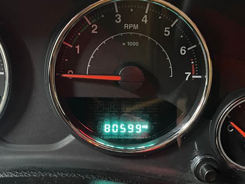 Used 2018 Jeep Wrangler Sahara w/ Connectivity Group image 6