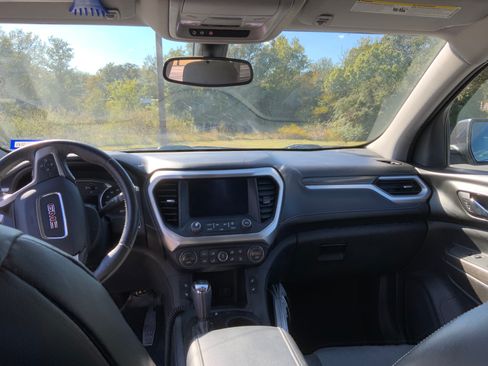 Used 2017 GMC Acadia SLT image 10