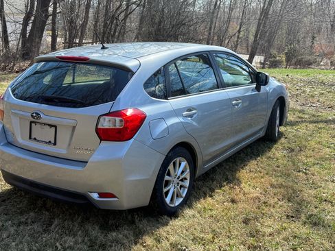 Used 2013 Subaru Impreza 2.0i Premium w/ All-Weather Pkg AWD/4WD image 5