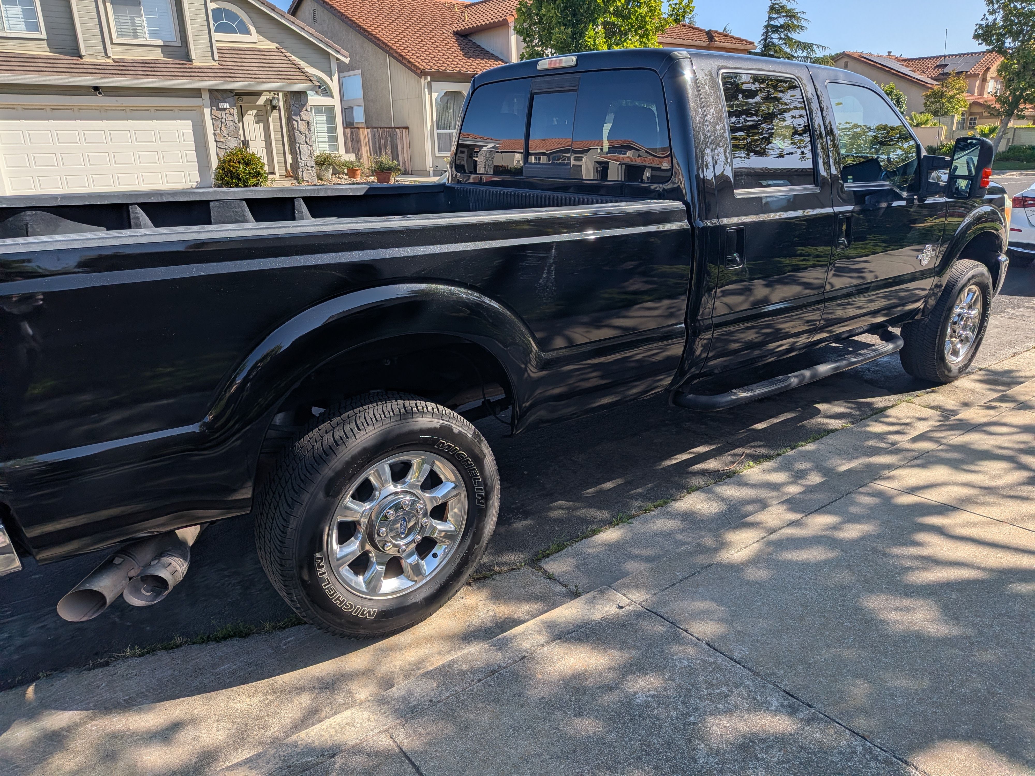 Used 2015 Ford F350 Lariat w/ Lariat Ultimate Package AWD/4WD image 8