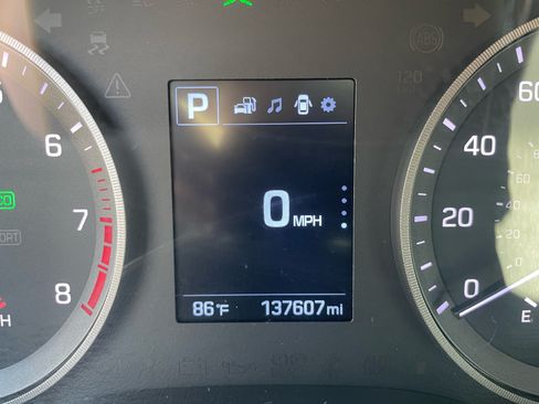 Used 2016 Hyundai Tucson SE image 14