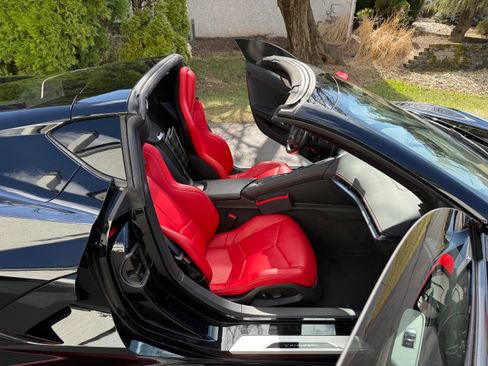 Used 2023 Chevrolet Corvette Stingray Coupe w/ Z51 Performance Package image 8